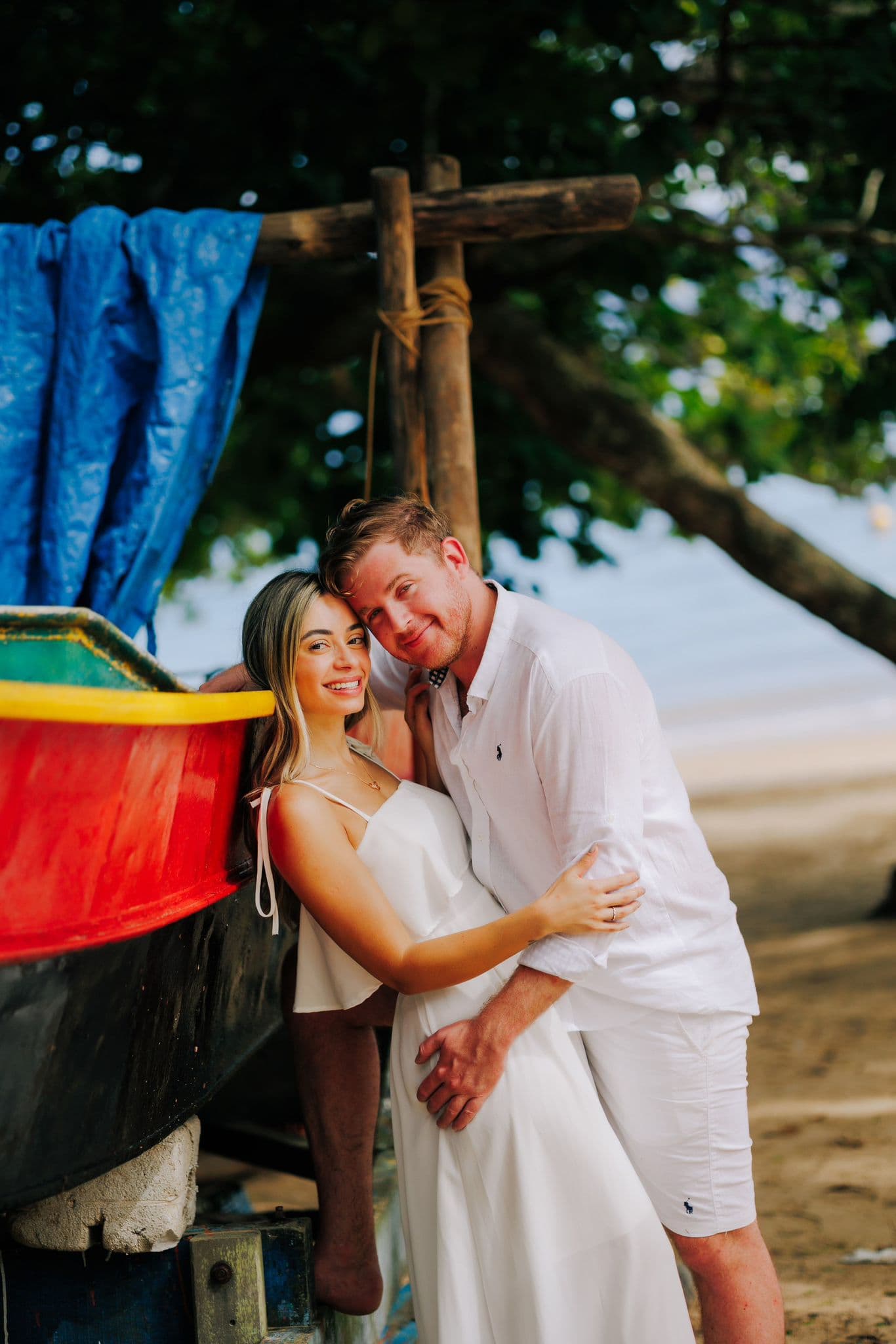 Bruna and Chris at the beach